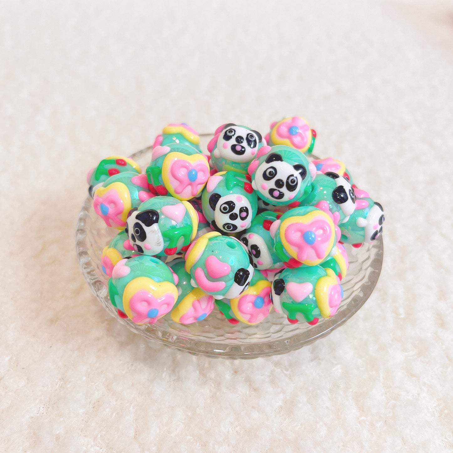 DIY ハンドメイド パーツ ビーズ(通し穴付)全20色 丸小 ビーズ手芸 パーツ 材料 素材 デコレーション ハンドメイドパーツ プラ プラスチック クリア 通し穴 アクセサリー