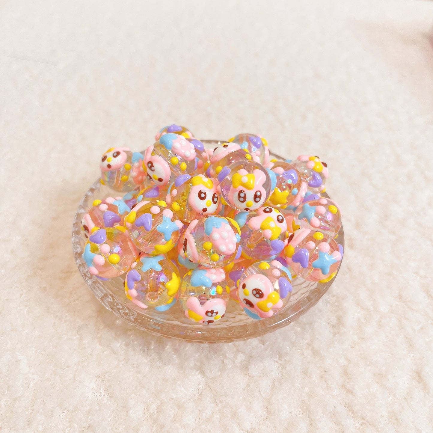 DIY ハンドメイド パーツ ビーズ(通し穴付)全20色 丸小 ビーズ手芸 パーツ 材料 素材 デコレーション ハンドメイドパーツ プラ プラスチック クリア 通し穴 アクセサリー