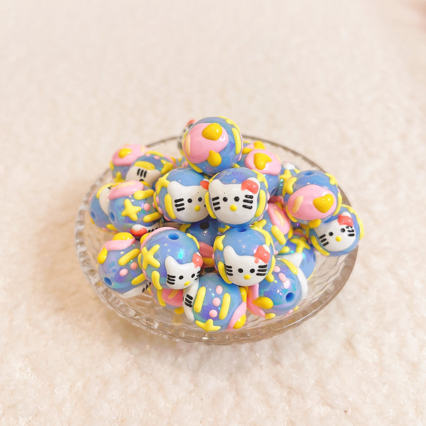 DIY ハンドメイド パーツ ビーズ(通し穴付)全20色 丸小 ビーズ手芸 パーツ 材料 素材 デコレーション ハンドメイドパーツ プラ プラスチック クリア 通し穴 アクセサリー
