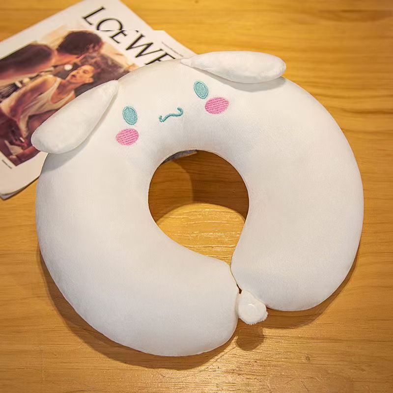 UXZ 可愛い U型クッション